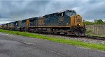 CSX 7015 leads M370.